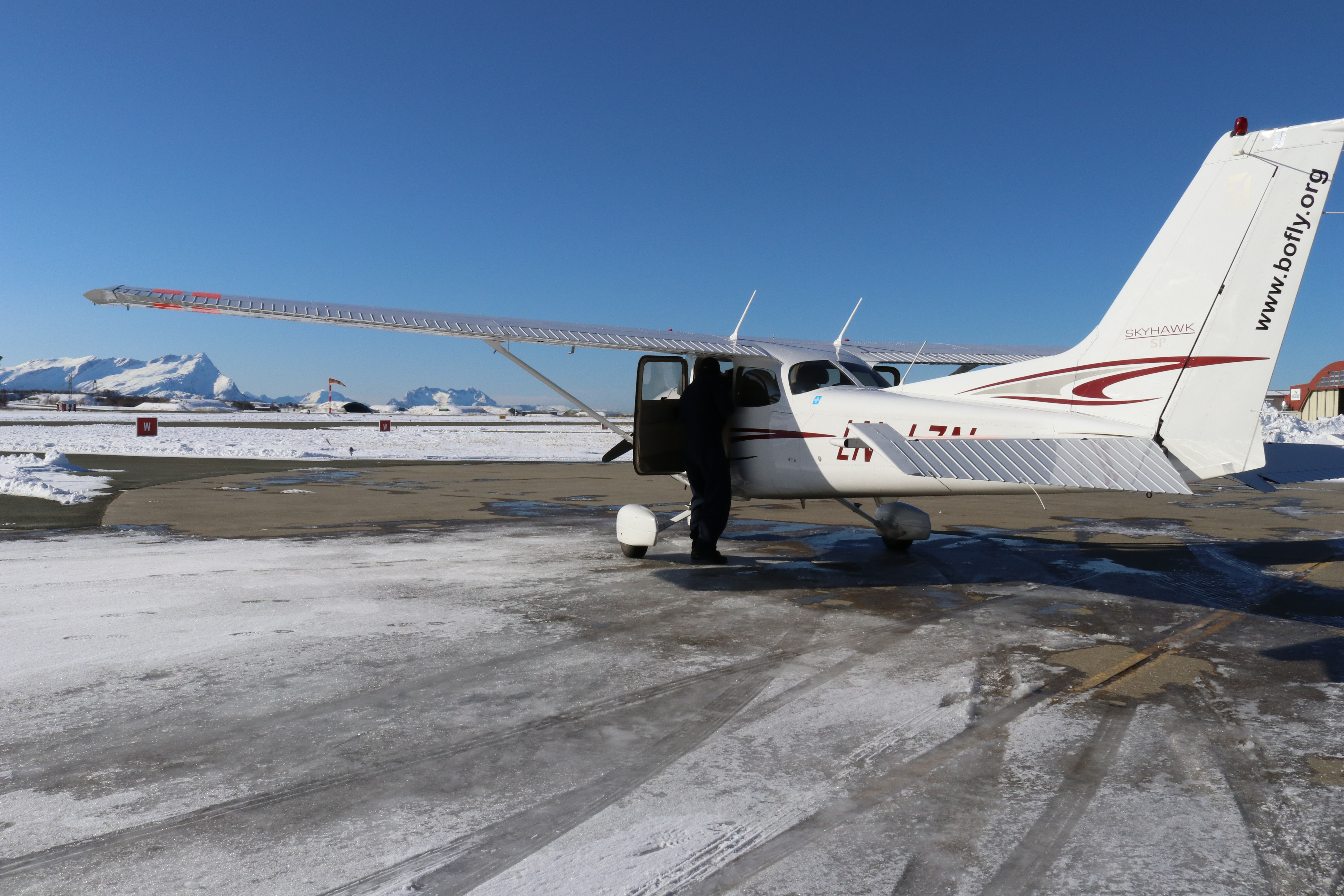 Småfly på apron.